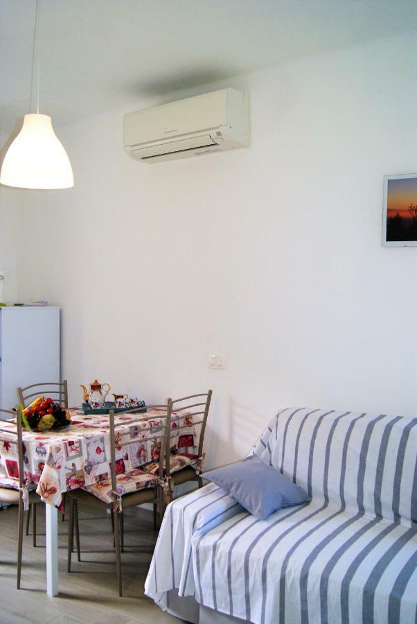 Chez Il Pino Διαμέρισμα Βερνάτσα Εξωτερικό φωτογραφία